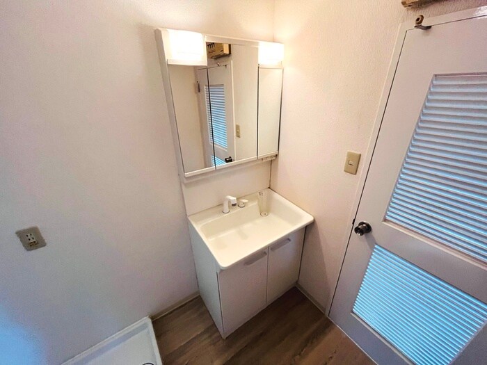 物件内観写真11　(洗面)