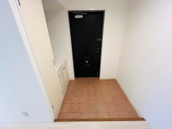 物件内観写真14　(玄関)