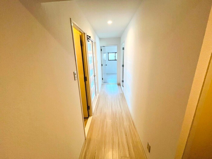 物件内観写真16　(廊下)