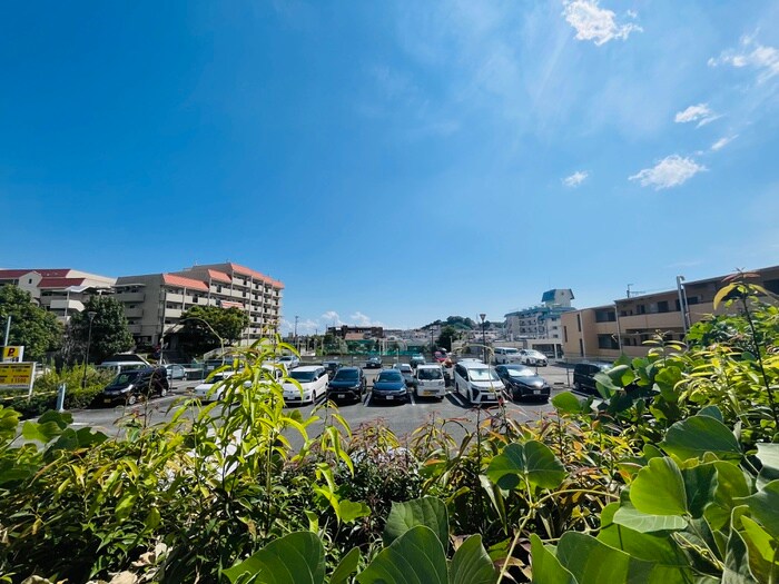 物件内観写真21　(室内からの展望)