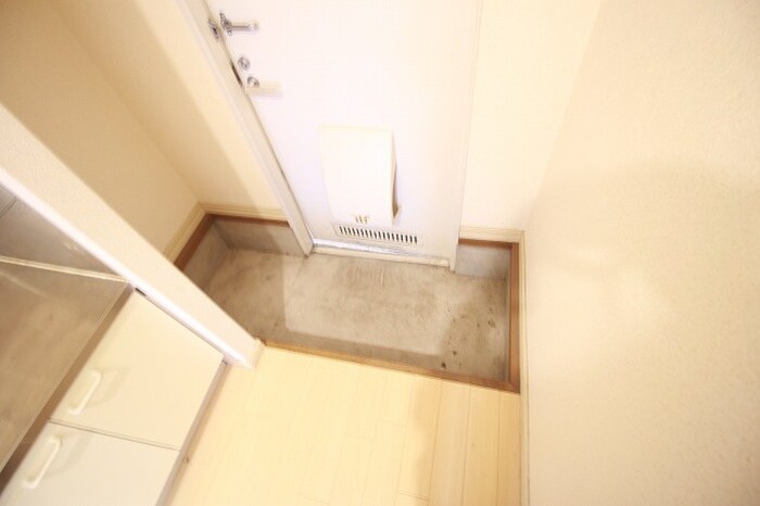 物件内観写真17　(玄関)