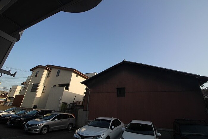 物件内観写真18　(室内からの展望)