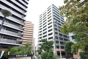 ﾊﾟｰｸｽｸｴｱ宝塚ﾌｫﾚｽﾄﾀﾜｰ（８０４）外観写真