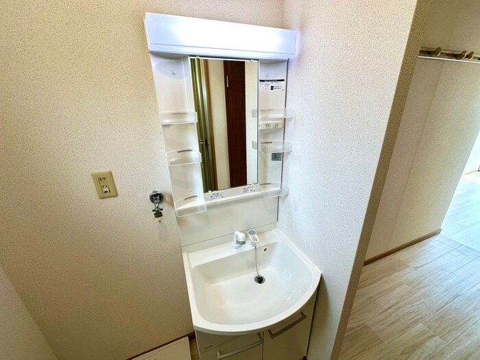 物件内観写真11　(洗面)