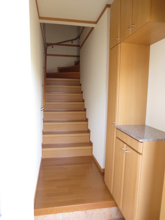 物件内観写真16　(玄関)