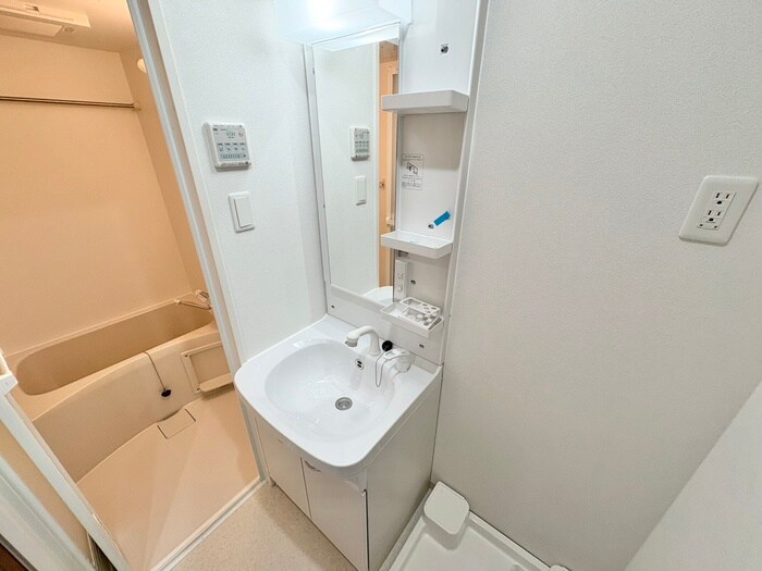 物件内観写真11　(洗面)