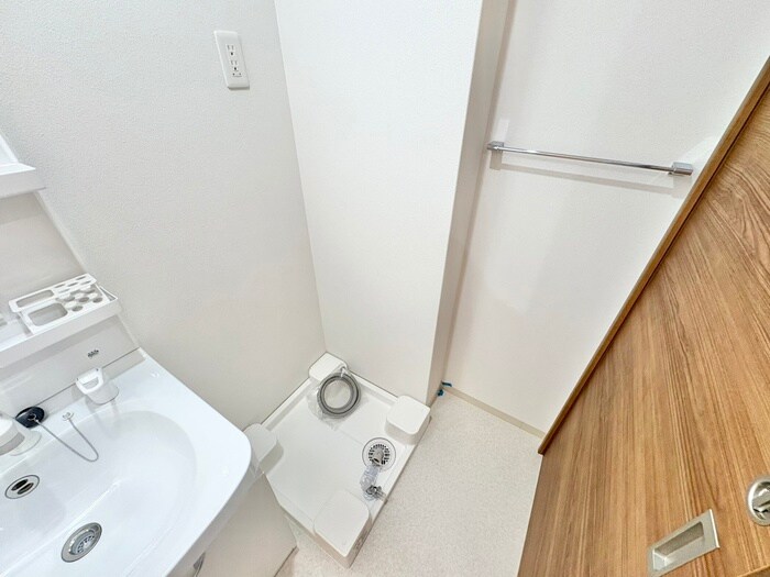 物件内観写真18　(洗濯機置場)