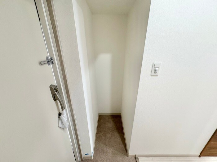 物件内観写真19　(玄関)