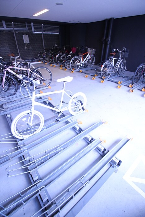 物件外観写真6　(駐輪場)