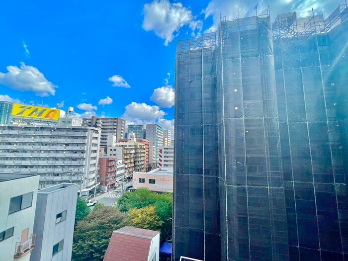 物件内観写真18　(室内からの展望)