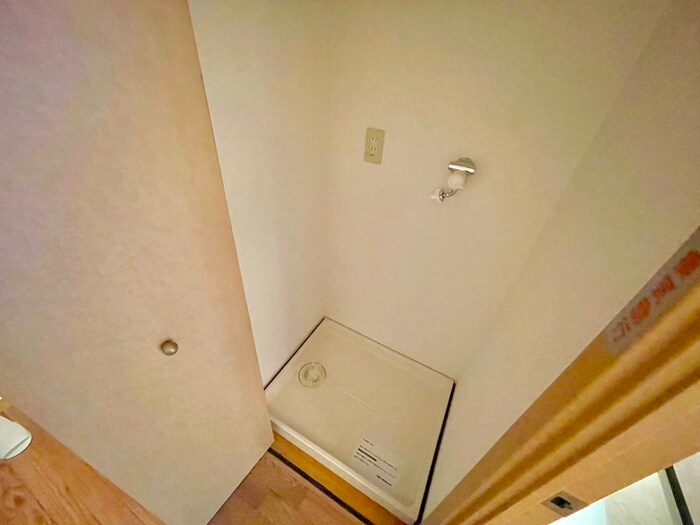 物件内観写真21　(洗濯機置場)
