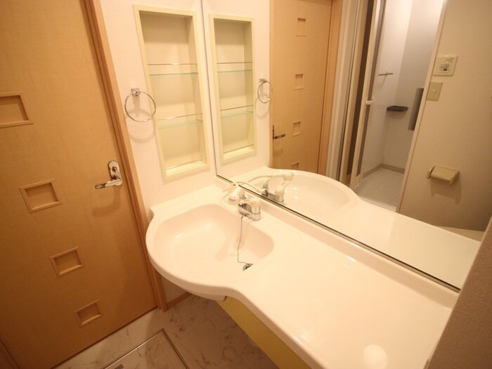 物件内観写真11　(洗面)