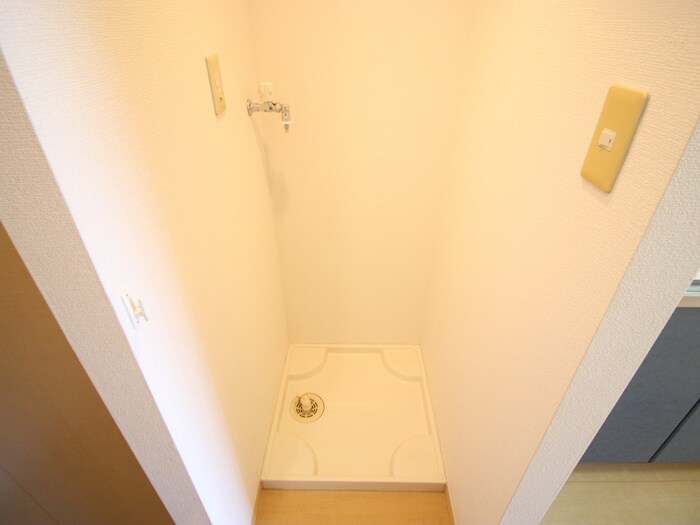 物件内観写真20　(洗濯機置場)