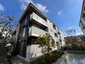 シャーメゾン池田旭丘　EAST
