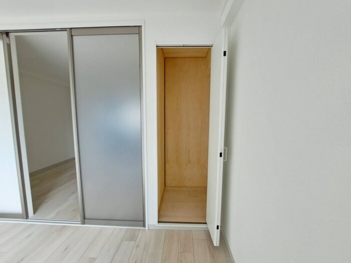 物件内観写真12　(収納)