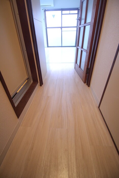 物件内観写真15　(廊下)
