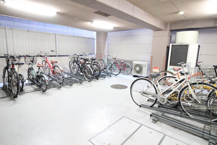 物件外観写真5　(駐輪場)