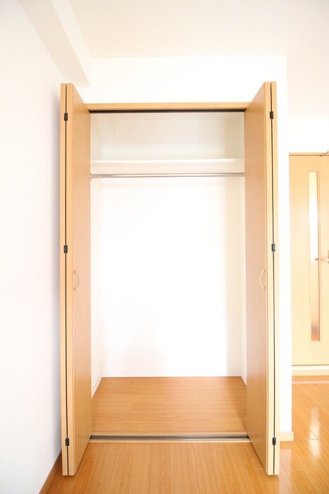 物件内観写真12　(収納)