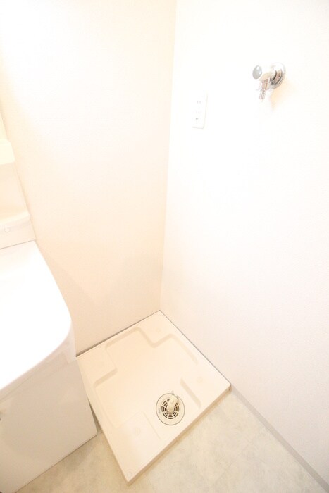 物件内観写真13　(洗濯機置場)