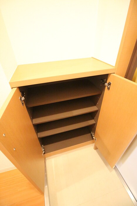 物件内観写真14　(靴箱)