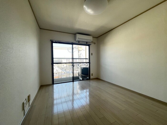 物件内観写真13　(居室)