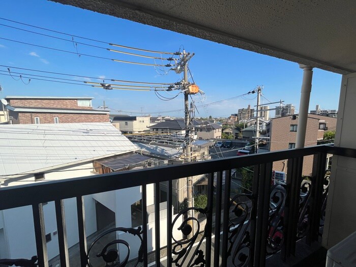 物件内観写真17　(室内からの展望)