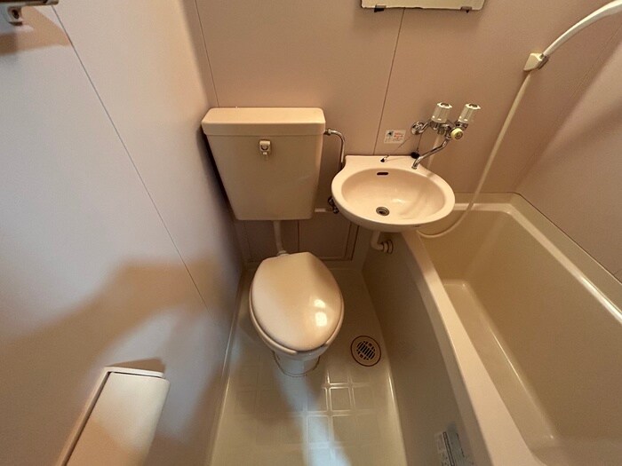 物件内観写真9　(トイレ)