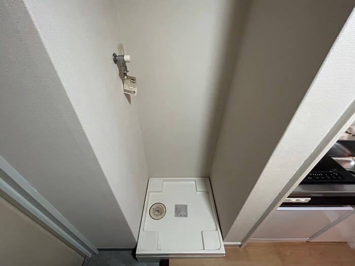 物件内観写真10　(洗濯機置場)