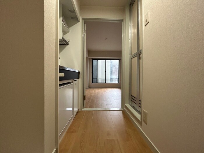 物件内観写真16　(廊下)