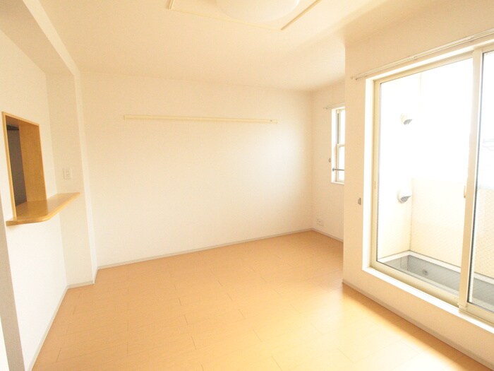 物件内観写真2　(居室)