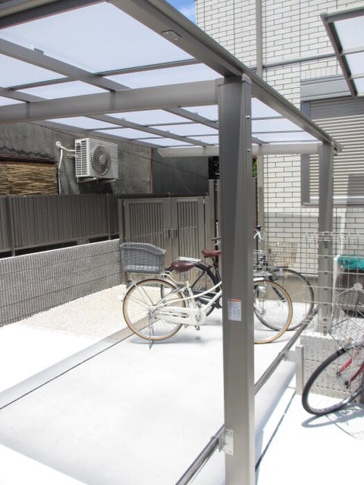 物件外観写真6　(駐輪場)