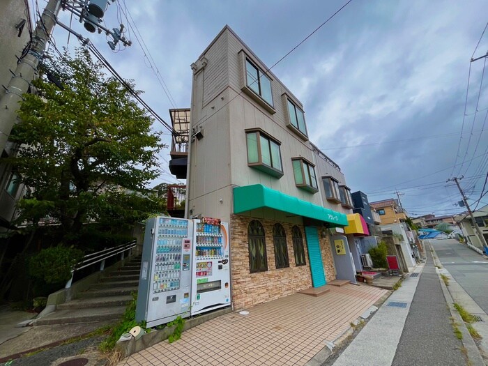 物件外観写真3　(外観写真)