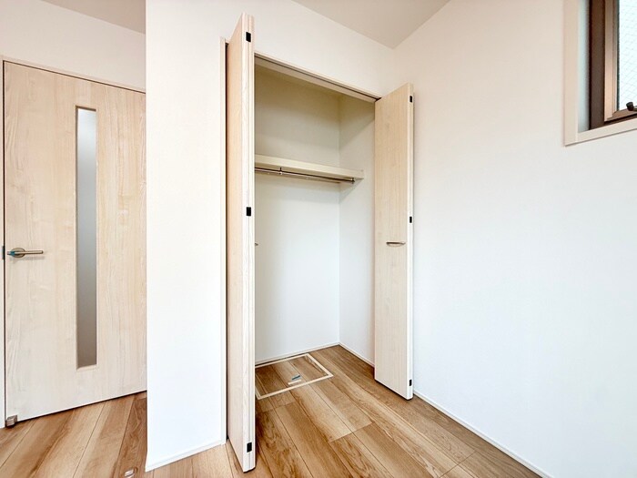 物件内観写真13　(収納)