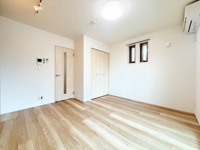 物件内観写真15　(居室)