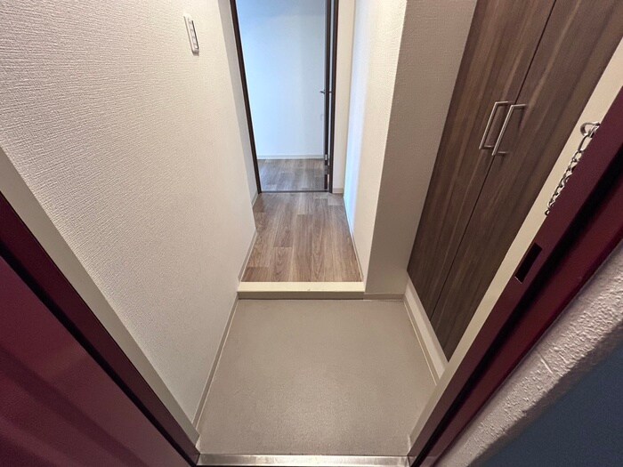 物件内観写真10　(玄関)