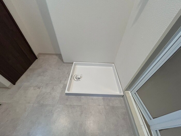 物件内観写真18　(洗濯機置場)