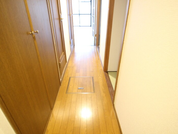 物件内観写真20　(廊下)