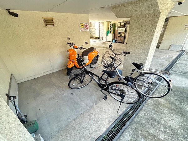 駐輪場