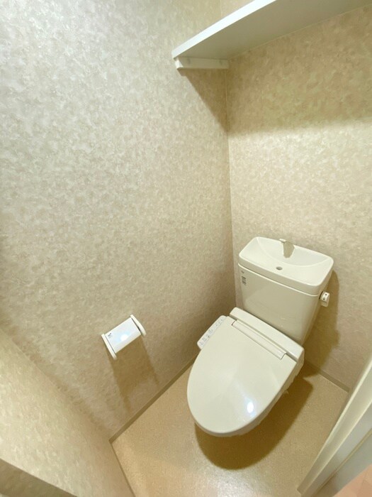 物件内観写真9　(トイレ)