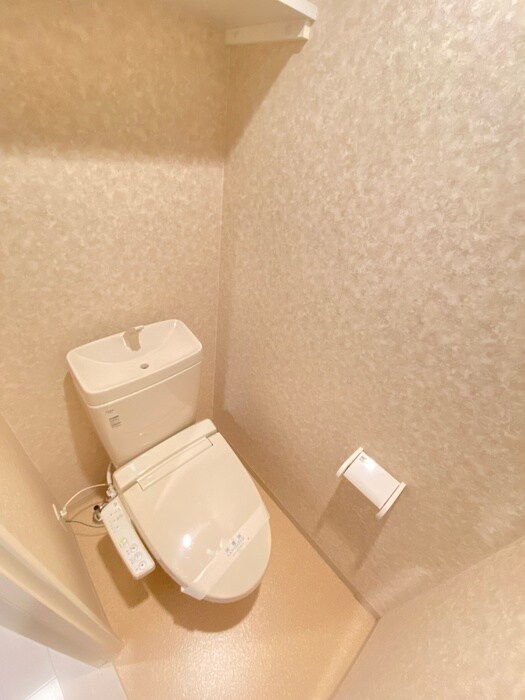 物件内観写真9　(トイレ)