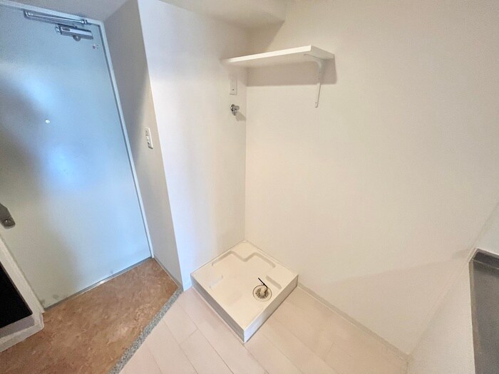 物件内観写真11　(洗濯機置場)