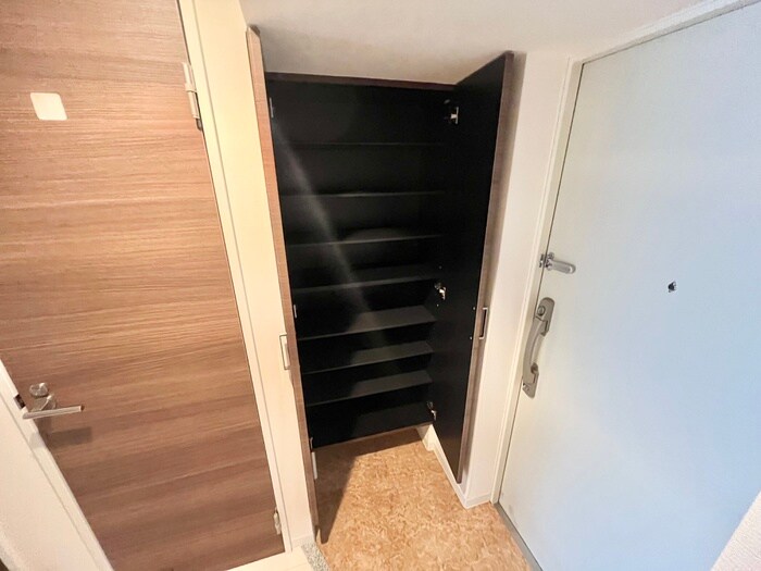 物件内観写真13　(靴箱)