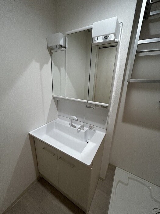 物件内観写真11　(洗面)