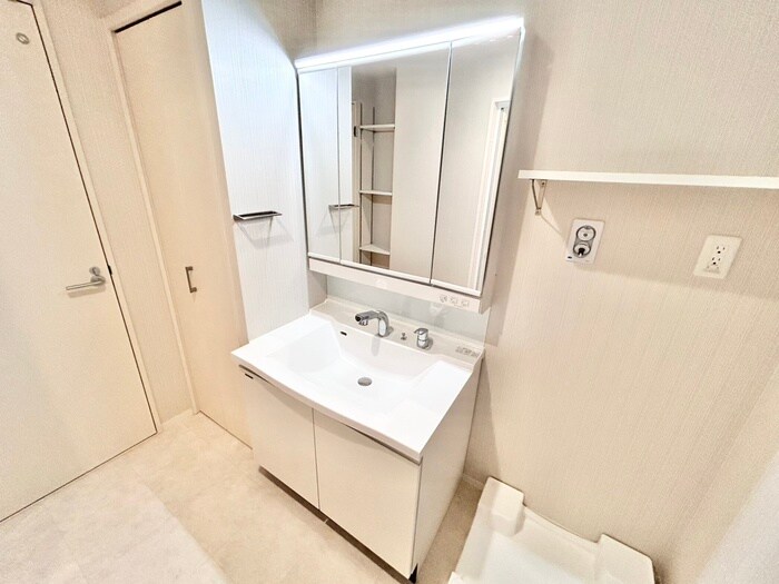 物件内観写真9　(洗面)