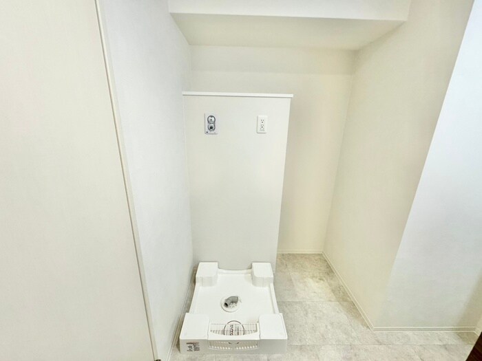 物件内観写真11　(洗濯機置場)