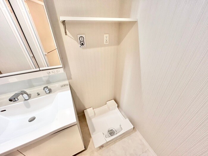 物件内観写真11　(洗濯機置場)