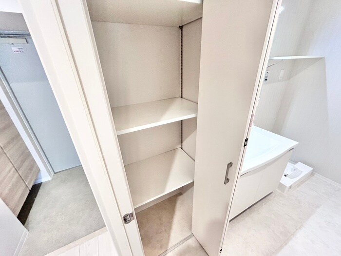 物件内観写真18　(収納)