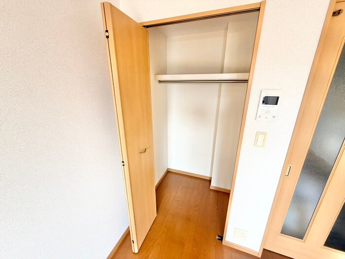 物件内観写真16　(収納)