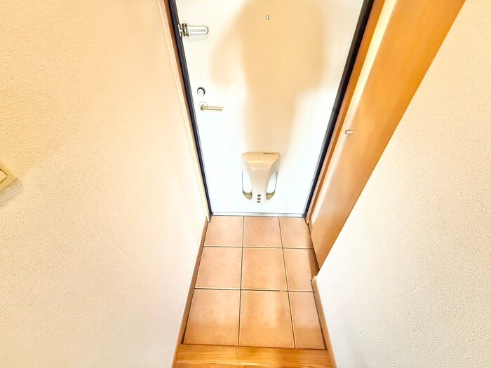 物件内観写真17　(玄関)
