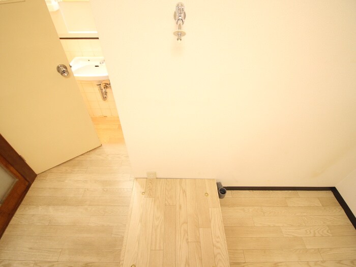 物件内観写真13　(洗濯機置場)